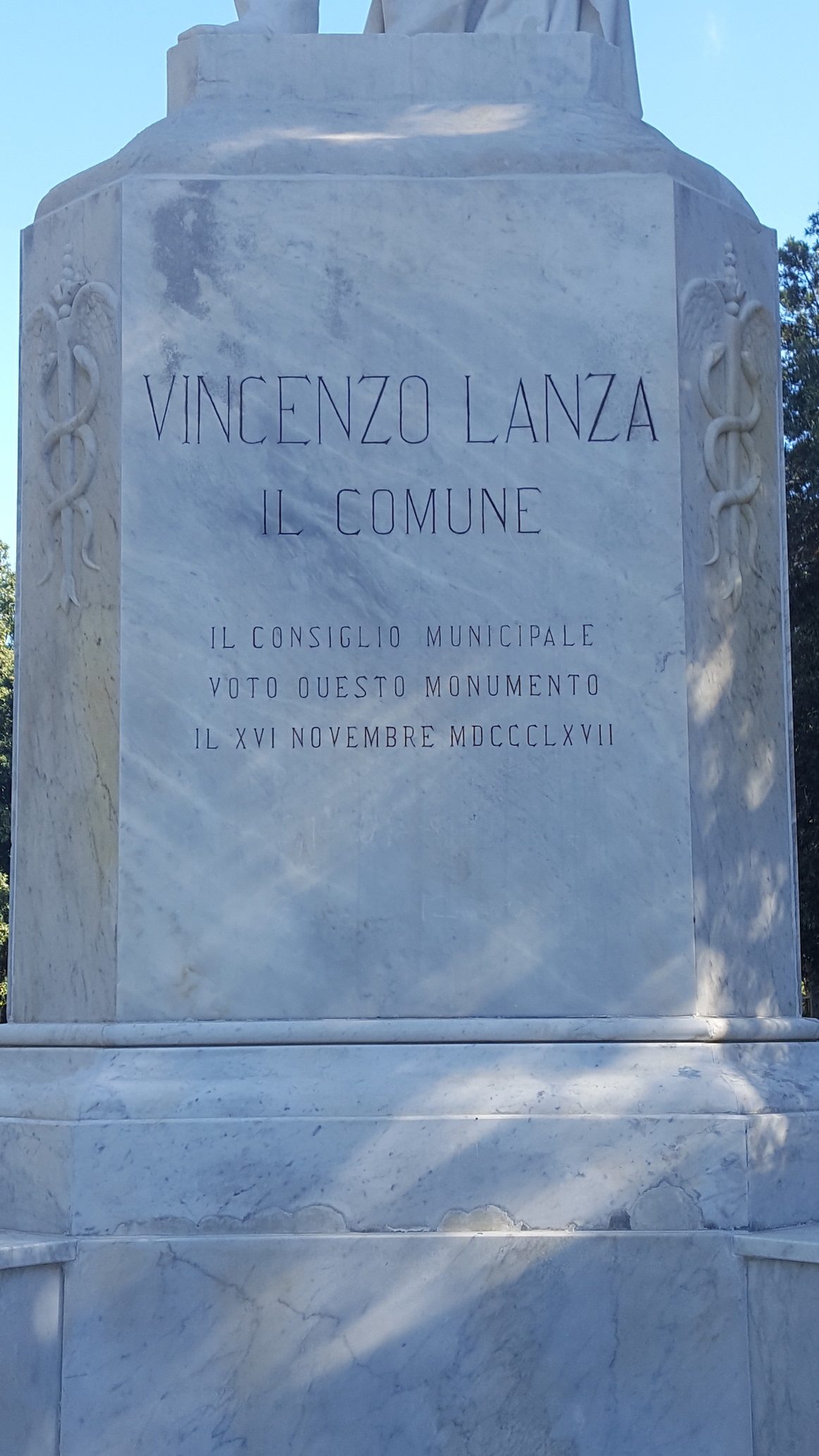 Vincenzo Lanza's statue, Foggia (2).jpg